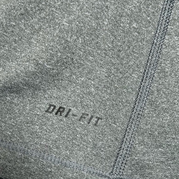 Nike Pro Dri-FIT Heather Gray Top - Picture 5 of 6